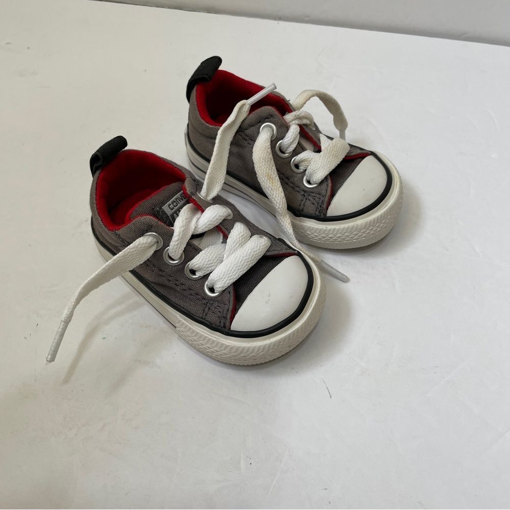CONVERSE SNEAKERS IN GRAY AND BLACK‎